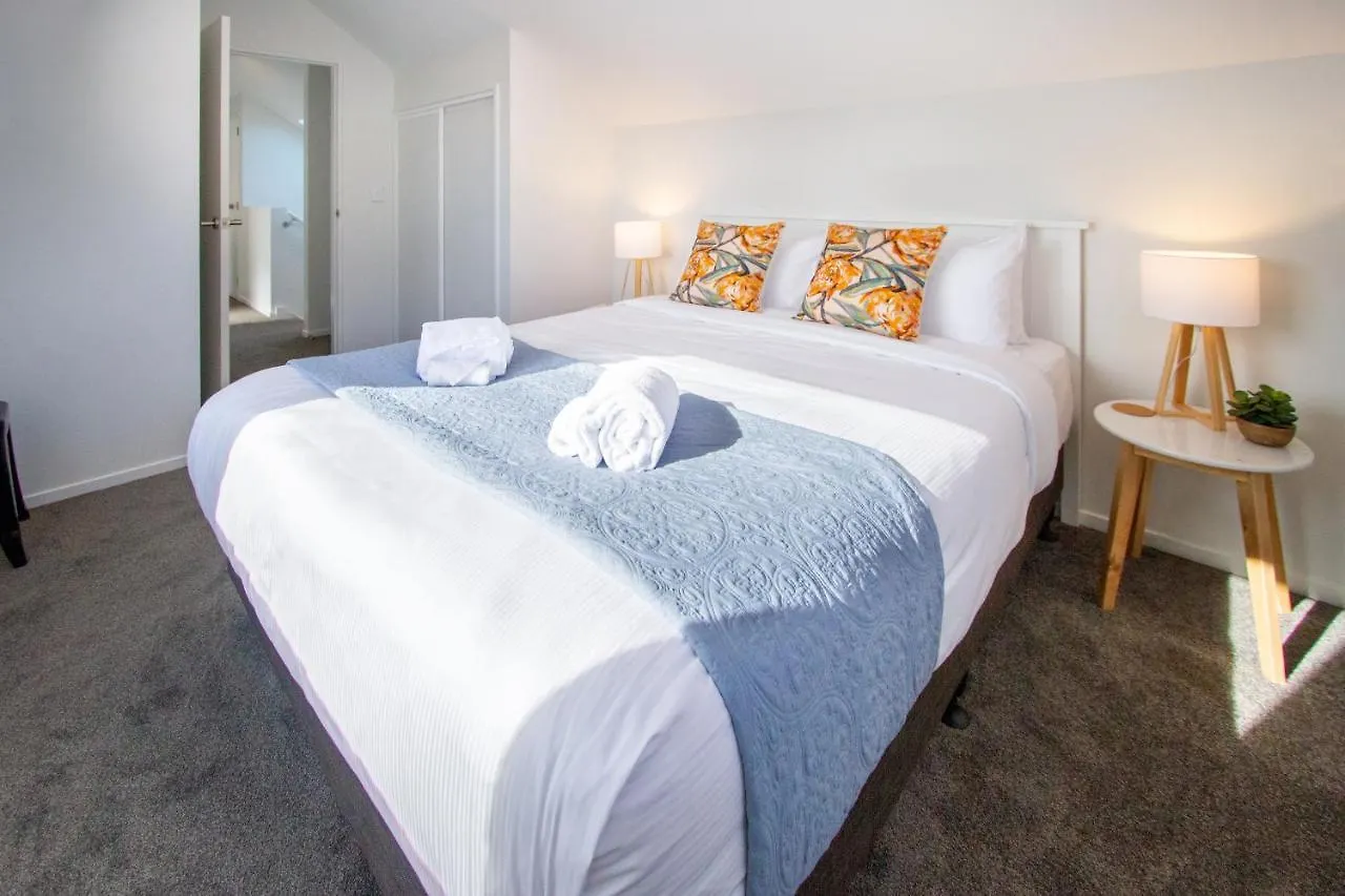 Lejlighed Sunsoaked & Stylish 3 Bed, 1.5 Bath Home W Garage Christchurch